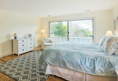 Others 3 1/2 Mi to Beach: Hyannis Port Gem w/ BBQ & Views