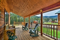 Others Cozy Cabin Escape w/ Mtn Views Near the Red River!