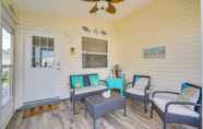 Others 4 Sunny Florida Abode - Pool Access, Golfing & More!