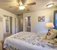 Others 5 Home w/ Screened Porch ~ 10 Miles to Dtwn Okc!