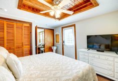 Lainnya 3 Indian Rocks Beach Cottage, Walk to Beach!