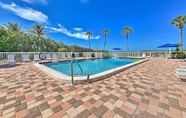 Others 5 Sunlit Longboat Key Escape w/ Private Resort Beach