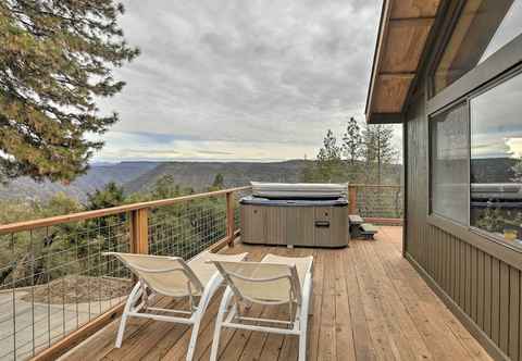 Others Homey Colfax Getaway w/ Private Hot Tub!