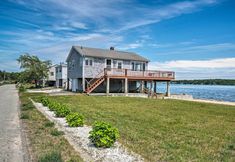 Others 4 Deck & Beach Access: Waterfront Cape Cod Cottage