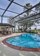 Imej utama Freeport Retreat w/ Lake Views: 6 Mi to Beach!