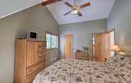 Lain-lain 5 Peaceful Arnold Home w/ Hot Tub Near Bear Valley!