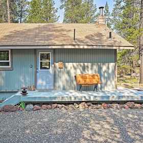 Interior 1 High Lakes Hideaway: กระท่อมตกปลาที่ La Pine!, โรงแรม & ที่พัก Deschutes County