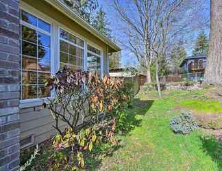 Others 2 Edmonds Vacation Rental: 3 Miles to Beaches!