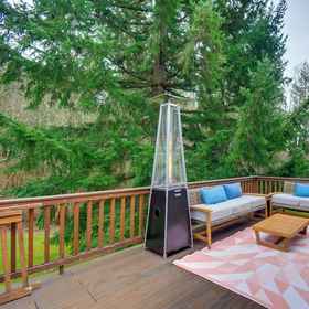 Primary image1中央4英畝小屋,帶甲板:步行至海灣,Poulsbo Marine Science Center飯店