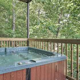 Interior 1 Furnished Deck & Grill: Rustic Pigeon Forge Cabin, Pigeon Forge Hotels