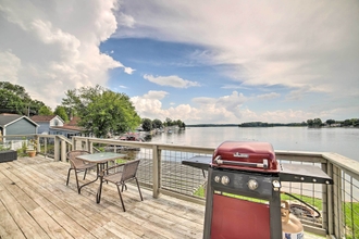 อื่นๆ 4 Waterfront Michigan Center Home w/ Boat Dock!