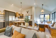 Others 5 Inviting & Renovated Home in Crested Butte!