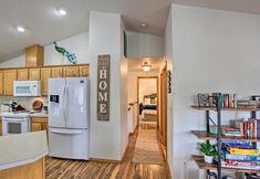 其他 5 'the Peacock House' - Waterfront Home w/ Hot Tub!