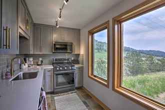 Others 4 Modern Evergreen Duplex: Directly Off I-70!
