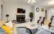 Lain-lain 4 Comfortable Dallas Abode w/ Backyard & Office!