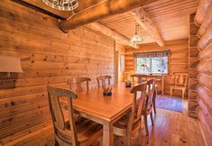 其他 6 Bend Log Cabin w/ Cascade Mountain Views!