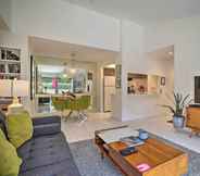 Lain-lain 4 Classic-yet-modern Abode by Downtown Palm Springs!