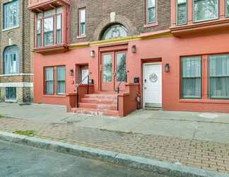 Others 2 Downtown Albany Apartment: Walkable Location!