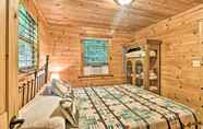 Others 7 Quiet Balsam Grove Cabin: Porch, Hot Tub, Dogs OK