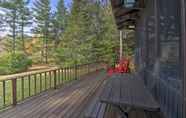 Lainnya 2 Peaceful Lakefront Escape With Deck and Kayaks!