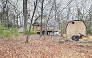 อื่นๆ 7 Poconos Vacation Home w/ Deck & Fire Pit