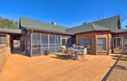 Khác 7 Pet Friendly Garnerland Home w/ Deck & Porch!