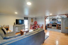 その他 Ocean-themed Westport Home: Bike to Ocean!