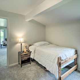 Room 1 Spacious Family Home on Golf Course: Hike & Bike!, Hotel Manette Park and Playfield