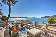 Others Beautiful Gig Harbor House w/ Beach + Views!