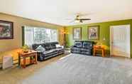 Lainnya 6 Hillside Anchorage Home by Hiking & Biking Trails!