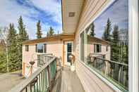 Others Hillside Anchorage Home by Hiking & Biking Trails!