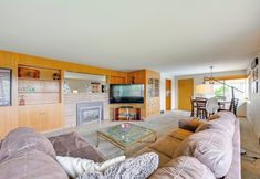 기타 6 Family-friendly Yakima Escape w/ Yard & Pool!