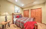 Others 2 Spacious Murphy Mtn Chalet w/ Private Hot Tub!