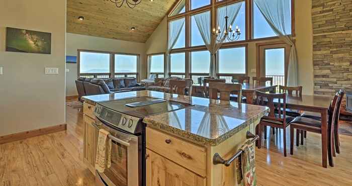 Khác Private Hilltop Home w/ Expansive View & Grill!