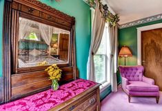 其他 7 'astoria Painted Lady' Historic Apt w/ River View!