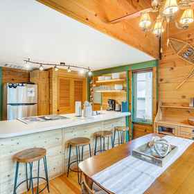 Imej utama 1 Charming Sunriver Cabin Near Sharc & The Village!, Deschutes County Hotels