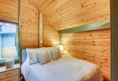 อื่นๆ 4 Charming Sunriver Cabin Near Sharc & The Village!