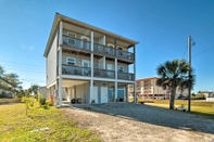 Others Mexico Beach Home w/ Balcony - Steps to Beach