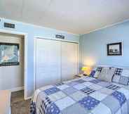 Others 7 Sunny Townhome w/ Pool Access < 1 Mi to Beach