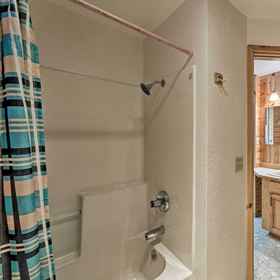 Interior1Sanderling Sea Cottages, Unit 3 w/ Private Balcony,Little Log Church and Museum飯店