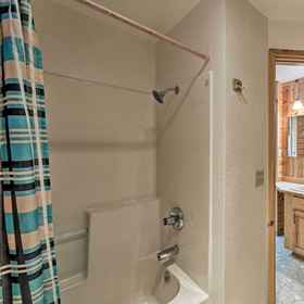 Interior 1 Sanderling Sea Cottages, Unit 3 w/ Private Balcony, Hotel Beachside State Recreation Site