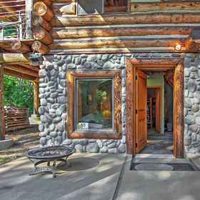 Interior 1 Cozy Easton Cabin w/ Wenatchee Nat'l Forest Views!, Hotel Washington