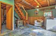 Others 7 Cozy Easton Cabin w/ Wenatchee Nat'l Forest Views!