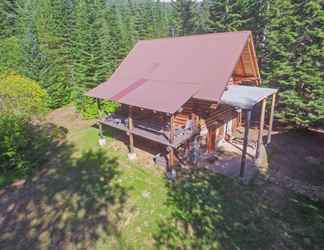 Others 2 Cozy Easton Cabin w/ Wenatchee Nat'l Forest Views!