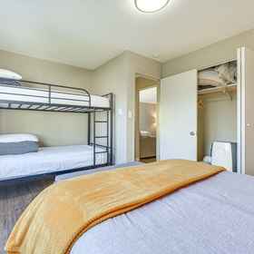 Interior1Pet-friendly Hoquiam Cottage w/ River Access!,科特·柯本河滨公园飯店