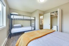 Others Pet-friendly Hoquiam Cottage w/ River Access!