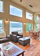 Imej utama Lake Whatcom House w/ Boat Dock + Mountain View!