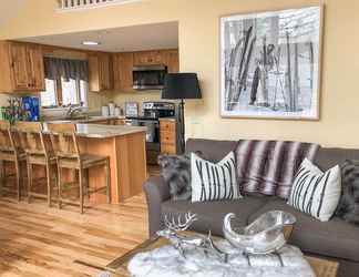 Lain-lain 2 Cozy White Mtn Hideaway ~ 4 Mi to Hiking & Skiing!