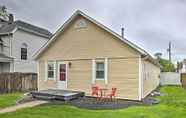 Others 4 Council Bluffs Cottage: Proximity to Parks!