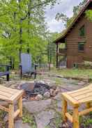 Imej utama Beaver Lake Vacation Rental w/ Private Hot Tub!